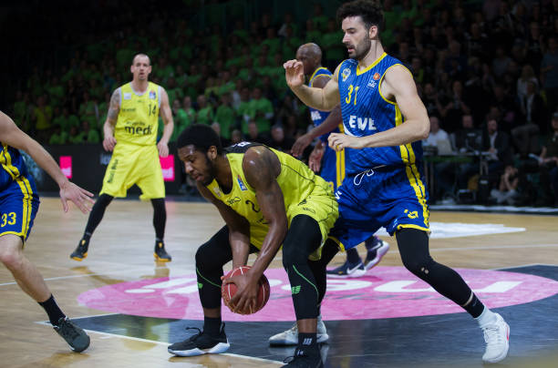 季的阵容中 季的阵容中