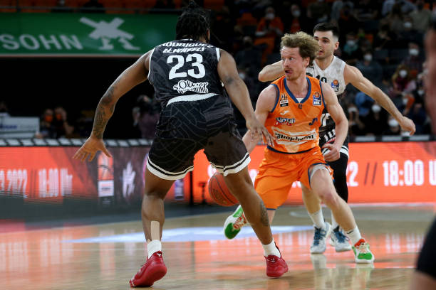 双管齐下 双管齐下