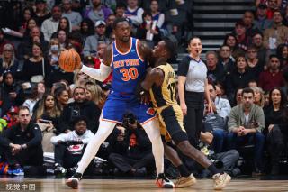 引入具有潜 引入具有潜